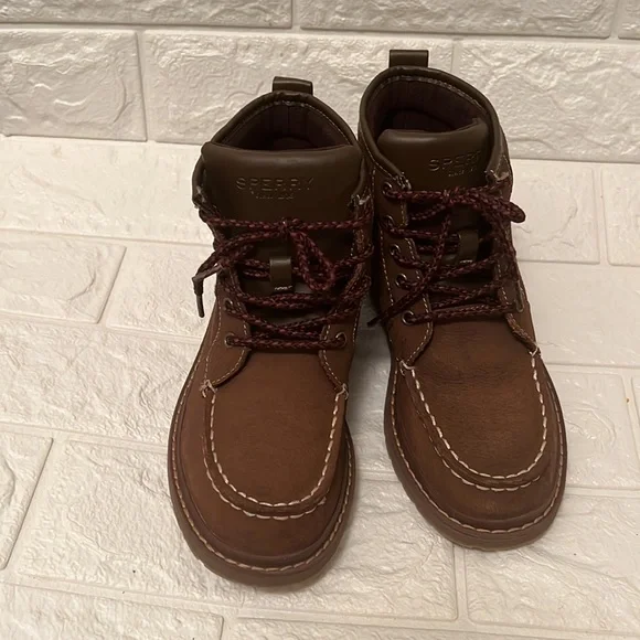 High top brown sperry shoes - Picture 2 of 4